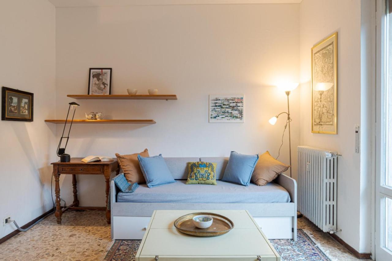 Lovely & Quiet Apartment - With Balcony & Parking Como Exterior photo